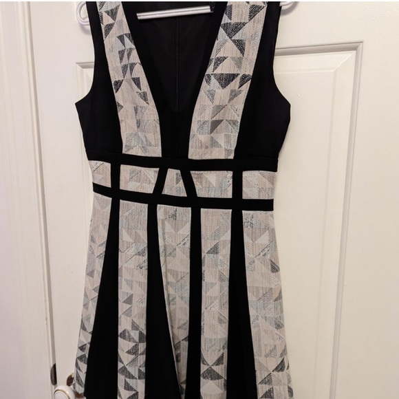 BCBG dress - Picture 6 of 8